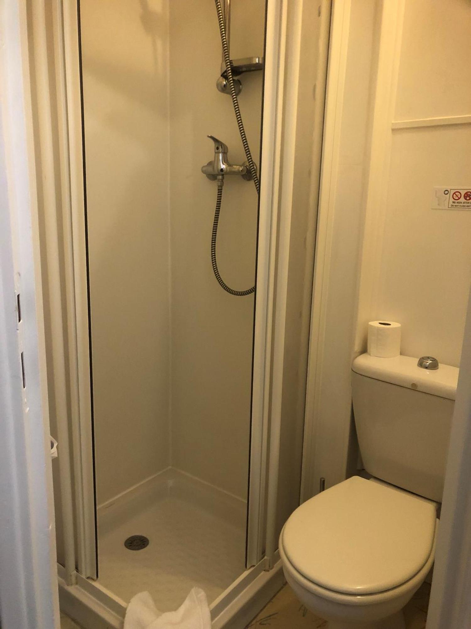 Hotel Continental Εβιάν-λε-Μπαιν Εξωτερικό φωτογραφία