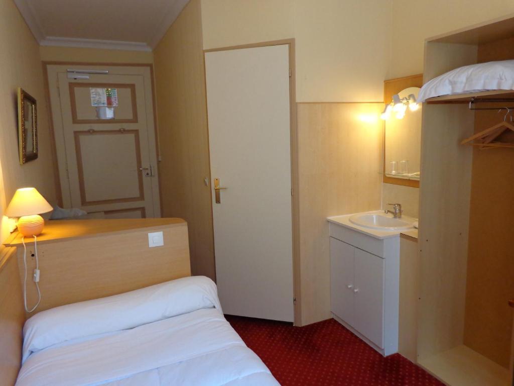 Hotel Continental Εβιάν-λε-Μπαιν Δωμάτιο φωτογραφία
